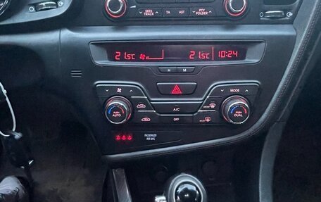 KIA Optima III, 2012 год, 870 000 рублей, 14 фотография
