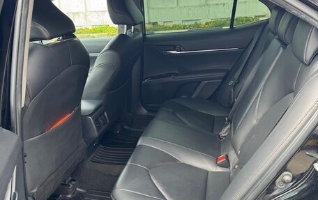 Toyota Camry, 2018 год, 2 650 000 рублей, 8 фотография