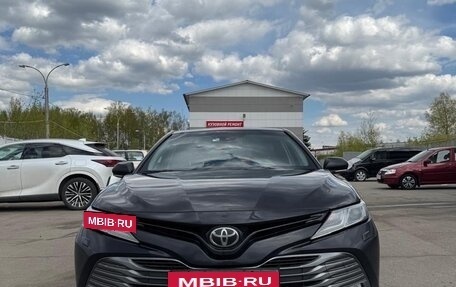 Toyota Camry, 2018 год, 2 650 000 рублей, 2 фотография