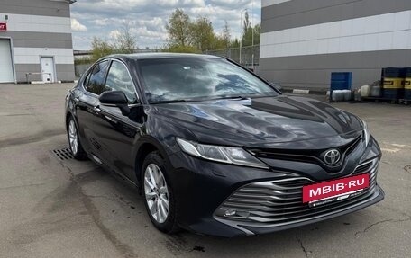 Toyota Camry, 2018 год, 2 650 000 рублей, 13 фотография