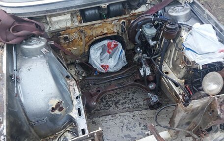 BMW 5 серия, 1986 год, 130 000 рублей, 16 фотография