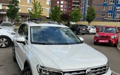 Volkswagen Tiguan II, 2020 год, 3 575 000 рублей, 2 фотография