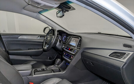 Hyundai Sonata VII, 2018 год, 2 000 000 рублей, 12 фотография