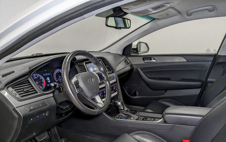 Hyundai Sonata VII, 2018 год, 2 000 000 рублей, 24 фотография