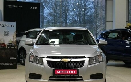 Chevrolet Cruze II, 2010 год, 825 000 рублей, 2 фотография