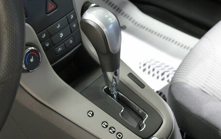 Chevrolet Cruze II, 2010 год, 825 000 рублей, 15 фотография