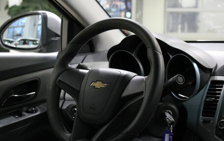 Chevrolet Cruze II, 2010 год, 825 000 рублей, 19 фотография