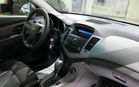 Chevrolet Cruze II, 2010 год, 825 000 рублей, 20 фотография