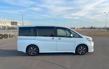 Honda Stepwgn IV, 2019 год, 2 350 000 рублей, 4 фотография