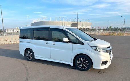 Honda Stepwgn IV, 2019 год, 2 350 000 рублей, 5 фотография