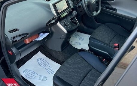 Toyota Wish II, 2009 год, 1 400 000 рублей, 22 фотография