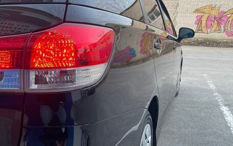 Toyota Wish II, 2009 год, 1 400 000 рублей, 32 фотография