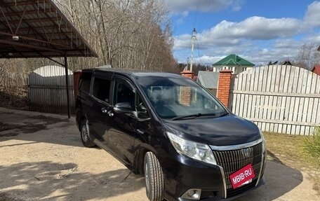 Toyota Esquire I, 2015 год, 2 350 000 рублей, 3 фотография