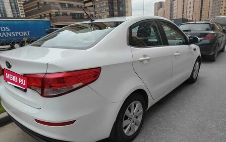 KIA Rio III рестайлинг, 2015 год, 1 000 000 рублей, 3 фотография