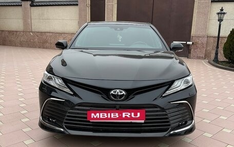 Toyota Camry, 2021 год, 3 900 000 рублей, 3 фотография