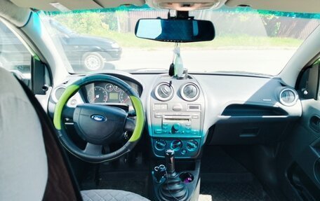 Ford Fiesta, 2006 год, 390 000 рублей, 5 фотография