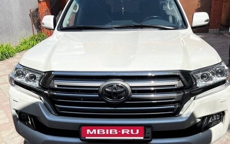 Toyota Land Cruiser 200, 2020 год, 9 500 000 рублей, 2 фотография