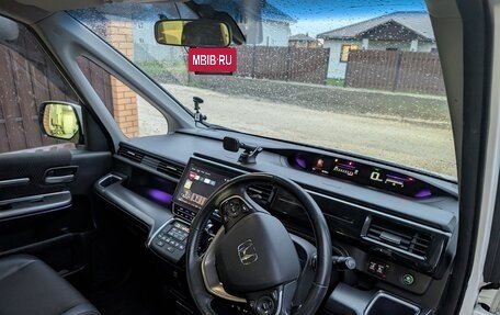 Honda Stepwgn IV, 2017 год, 2 150 000 рублей, 4 фотография