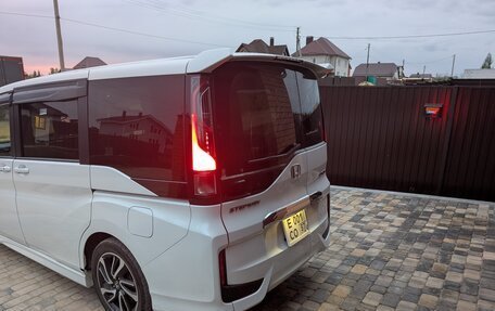 Honda Stepwgn IV, 2017 год, 2 150 000 рублей, 12 фотография
