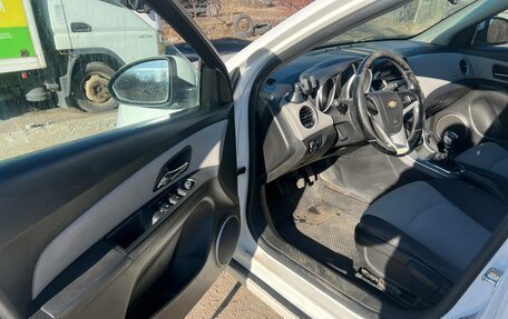 Chevrolet Cruze II, 2012 год, 600 000 рублей, 6 фотография