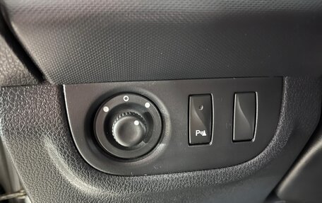 Renault Sandero II рестайлинг, 2018 год, 999 000 рублей, 12 фотография