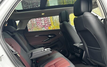 Land Rover Range Rover Evoque II, 2024 год, 5 890 000 рублей, 17 фотография