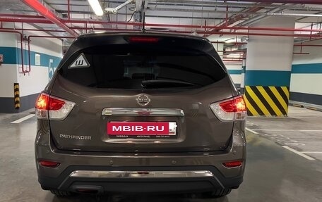 Nissan Pathfinder, 2016 год, 1 700 000 рублей, 3 фотография