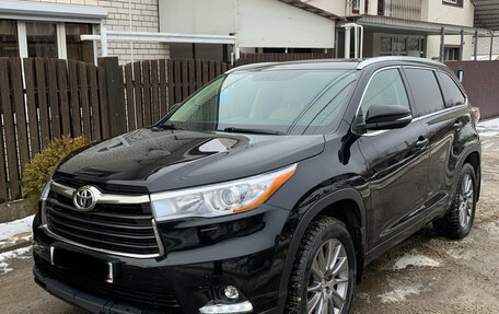 Toyota Highlander III, 2014 год, 2 650 000 рублей, 2 фотография