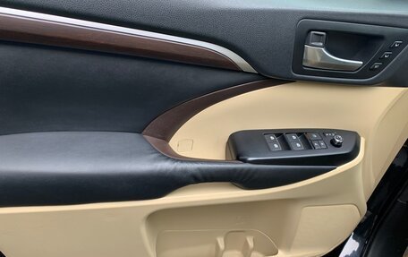Toyota Highlander III, 2014 год, 2 650 000 рублей, 15 фотография
