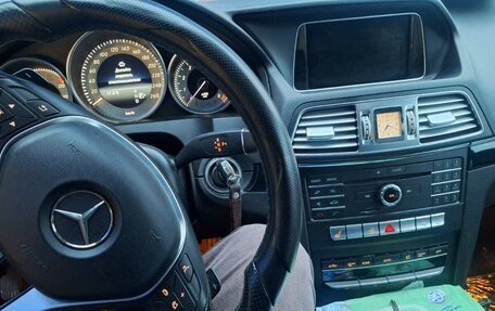 Mercedes-Benz E-Класс, 2015 год, 1 900 000 рублей, 2 фотография