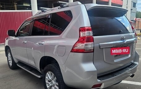Toyota Land Cruiser Prado 150 рестайлинг 2, 2014 год, 2 950 000 рублей, 5 фотография