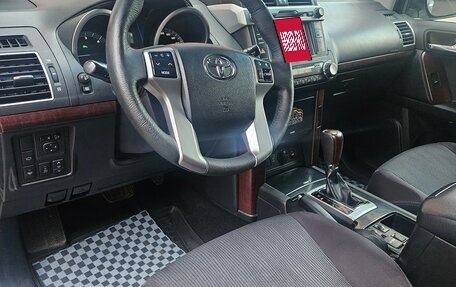 Toyota Land Cruiser Prado 150 рестайлинг 2, 2014 год, 2 950 000 рублей, 10 фотография