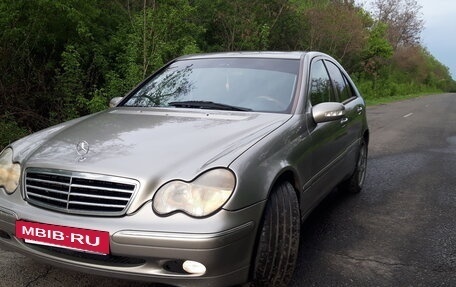 Mercedes-Benz C-Класс, 2002 год, 600 000 рублей, 24 фотография