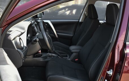 Toyota RAV4, 2017 год, 2 340 000 рублей, 10 фотография