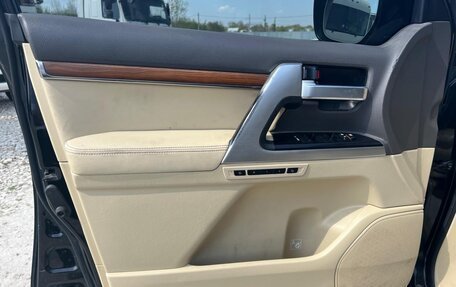 Toyota Land Cruiser 200, 2016 год, 5 670 000 рублей, 10 фотография