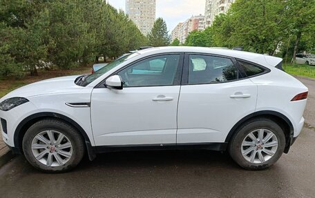 Jaguar E-Pace, 2020 год, 3 000 000 рублей, 6 фотография