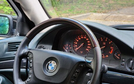BMW 5 серия, 2001 год, 750 000 рублей, 20 фотография
