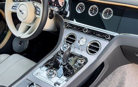Bentley Continental GT III, 2022 год, 21 850 000 рублей, 15 фотография