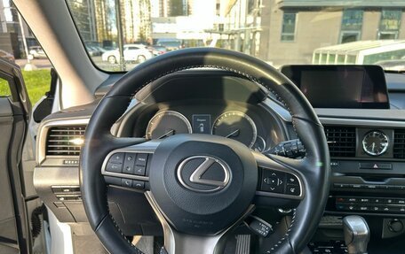 Lexus RX IV рестайлинг, 2019 год, 4 815 000 рублей, 14 фотография