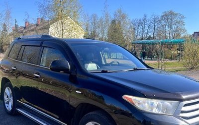Toyota Highlander III, 2013 год, 2 550 000 рублей, 1 фотография