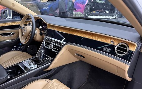 Bentley Flying Spur, 2020 год, 24 500 000 рублей, 11 фотография