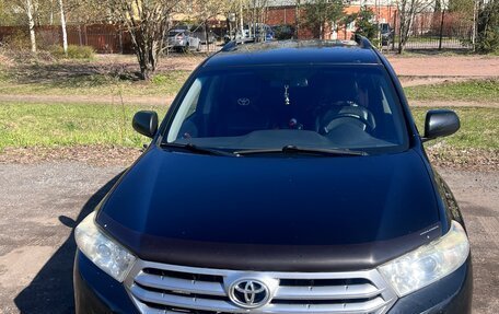 Toyota Highlander III, 2013 год, 2 550 000 рублей, 4 фотография