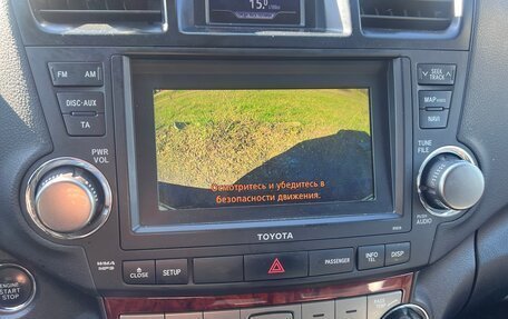 Toyota Highlander III, 2013 год, 2 550 000 рублей, 9 фотография