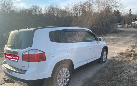Chevrolet Orlando I, 2012 год, 910 000 рублей, 3 фотография