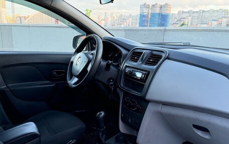 Renault Logan II, 2015 год, 420 000 рублей, 7 фотография
