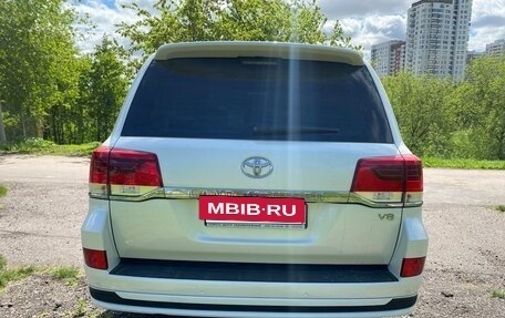 Toyota Land Cruiser 200, 2020 год, 7 250 000 рублей, 4 фотография