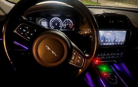 Jaguar F-Pace, 2016 год, 2 350 000 рублей, 7 фотография