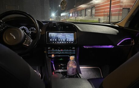 Jaguar F-Pace, 2016 год, 2 350 000 рублей, 11 фотография