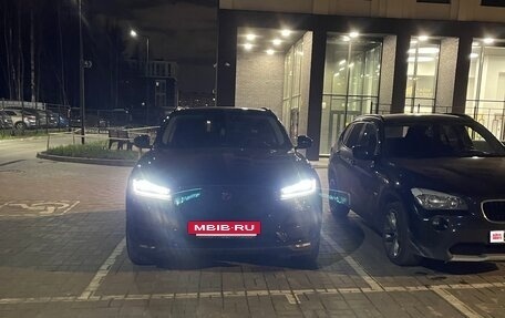 Jaguar F-Pace, 2016 год, 2 350 000 рублей, 8 фотография