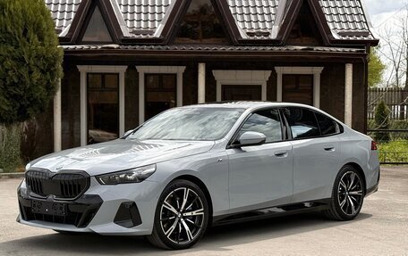 BMW 5 серия, 2024 год, 9 150 000 рублей, 2 фотография